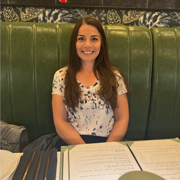 Meet your Seller/Buyer, Tracie - Picture 2 of 6